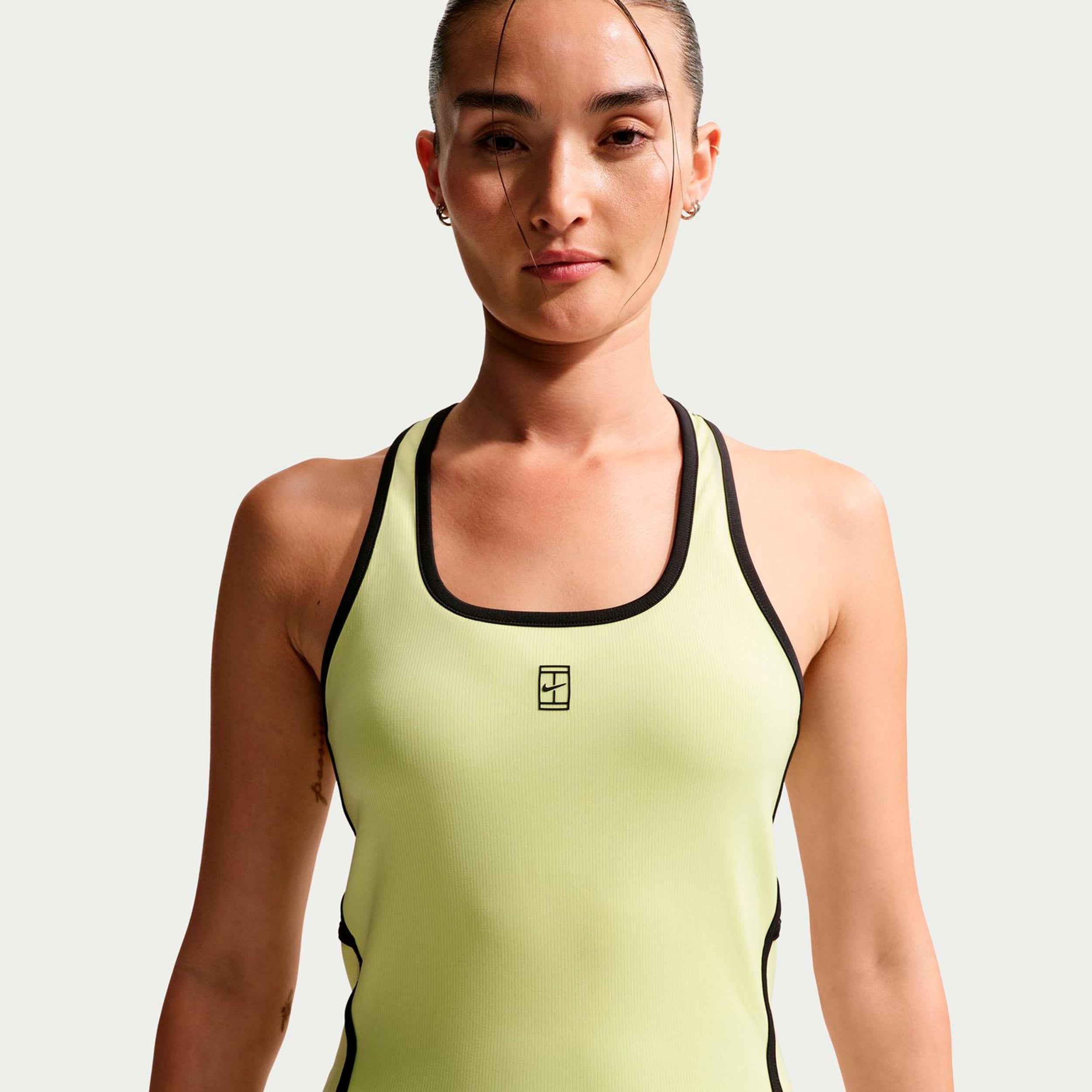 P000000310020200.jpg